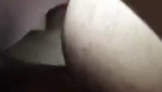 Trans adam üzerinde çiğ gider