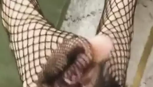 AVEC TES PIEDS