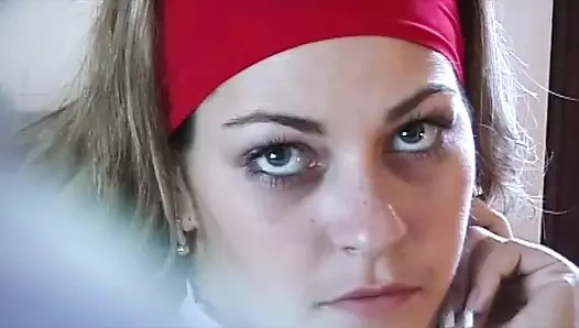 Öğretmenimizin büyük bir yarağı var ve içine almayı seviyoruz