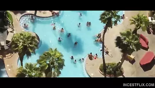 Sadie holmes, anne mezuniyet gezisinde adım oğlu alır, 1