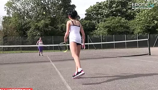 Jess İskoçya Luke Hardy tarafından sert sikiliyor