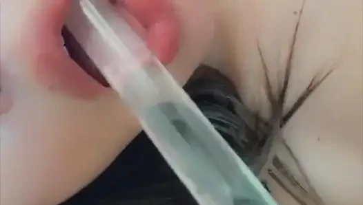 Orta yaşlı seksi kadın lela star yoğun bir orgazm yaşıyor