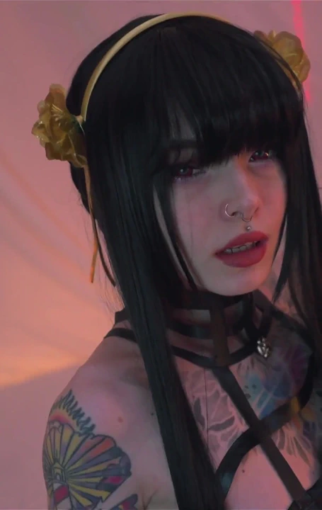 Yor forger ağzına büyük yarak ve kalın döl alıyor