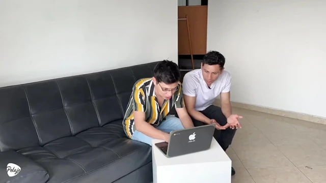 Laptop Teknisyeni Eşcinsel Porno Fetişimi Keşfetti ve Onu Sevdiğim İçin Bana İndirim Verdi