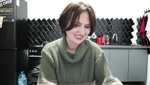 – Karnını doyurman için kıçını göstereceğim.