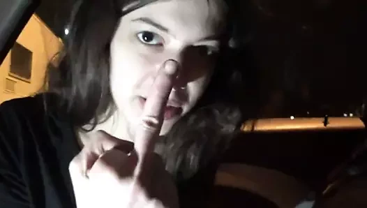 Bir polis karakolunun önünde kamu üçlü seks