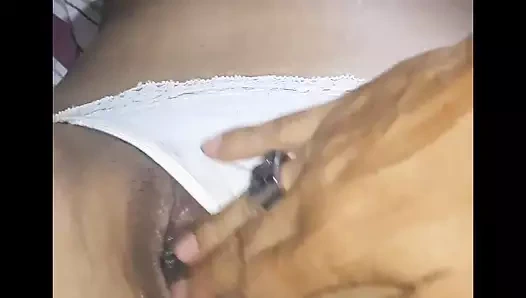 Hintli üvey kız kardeşimle ateşli seks