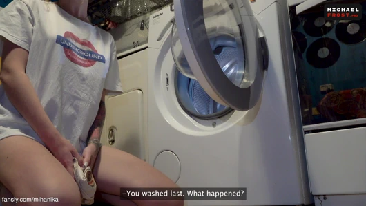 Yardım et, üvey kardeşim! sıkıştım!