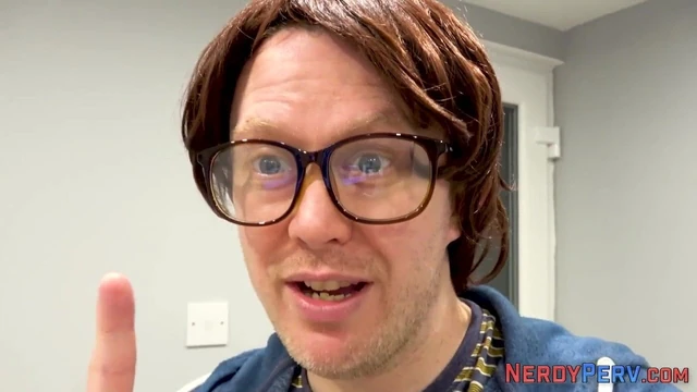 Leeds nerds almak emdi tarafından busty inked brit