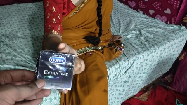 Оставляя своего сводного брата с дорогим презервативом в приданом в доме свекрови