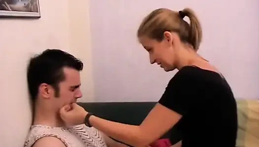 Sümüklü kölemi ye