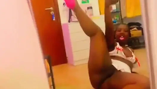 Yakında Bu Yakışıklı Yeni Videolar