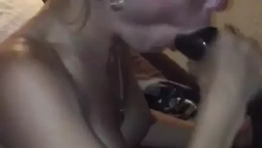 Seksi eş ilk kez büyük bir siyah horoz berbat