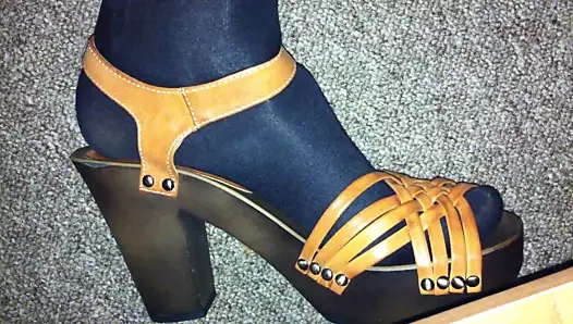 Cum üzerinde topuklar 4