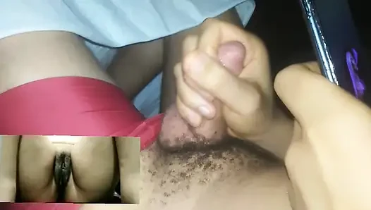 Erkek arkadaşı için mastürbasyon yapıyor