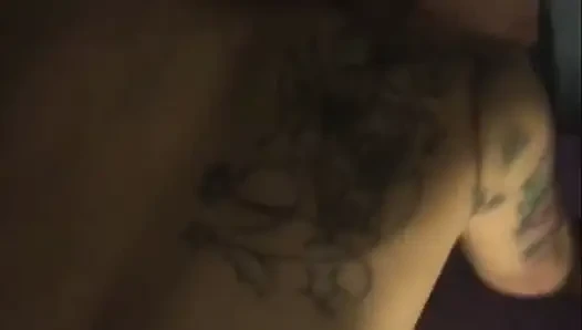 Sıska beyaz dreadhead orta yaşlı seksi kadın lotuss queeen büyük zenci yarağını geri alıyor - eski video 2018