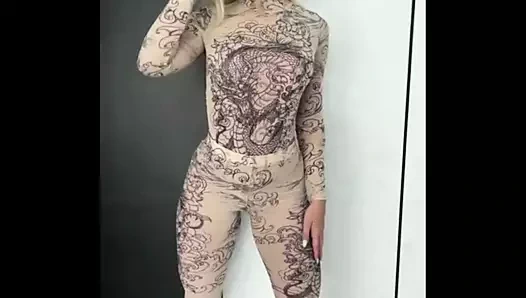 Bu muhteşem bebekle üçlü seks istiyorum