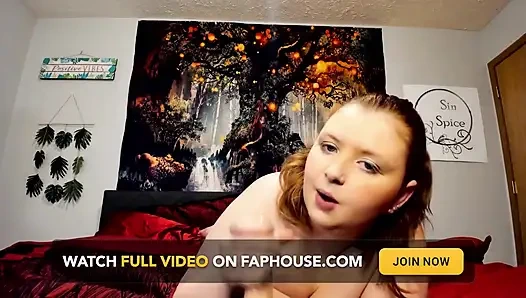 Duvar deliği sürtük eve boşalıyor