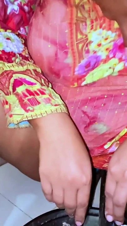 Незабываемый момент из "Секс дези: Я трахаю мою мачеху на кухне, когда она была член без штучка и наполовину обнаженная также она"