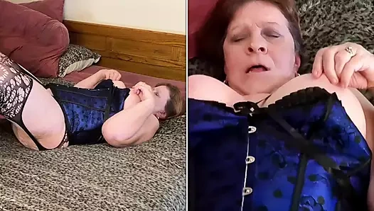 Nine hemşire Chapel'in büyük zenci yarağı dildo mastürbasyonu ve orgazmları