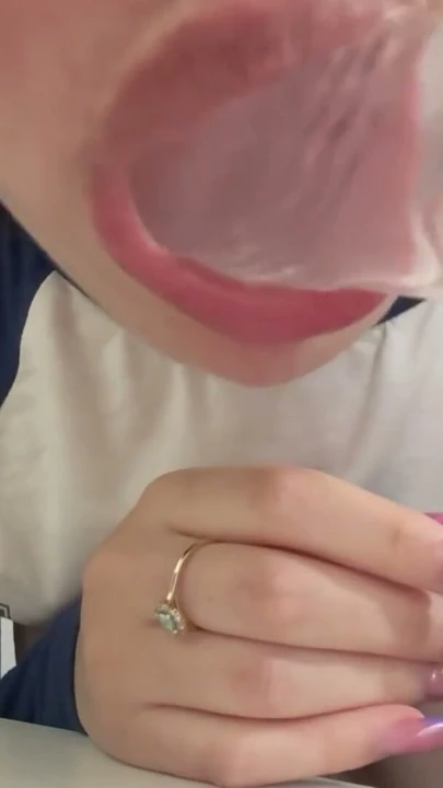 My stepsister showed me how to suck my dick, the dildo is very milky and white creamy | Clip 1