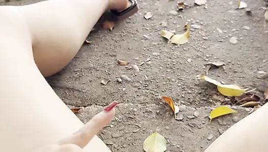 Kolombiyalı Kız Yolda Kamusal Yerde Mastürbasyon Yapıyor