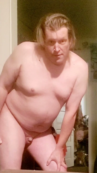 Lee Przybylowicz kamel toe'sunu gösteriyor