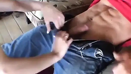 Harika memeli muhteşem orta yaşlı seksi kadın göt deliğiyle yarağa biniyor ve dölleniyor