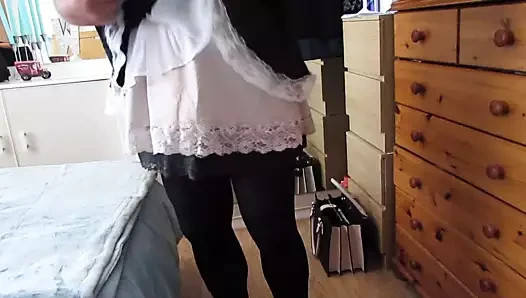 hizmetçi içinde onu naylon slip wanking