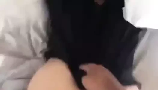 Une bonne poutre dans la chatte