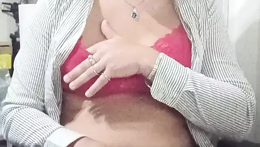 Patty kırmızı iç çamaşırı arzudur
