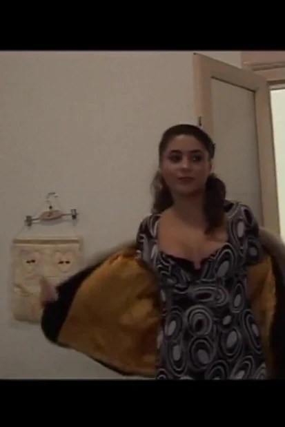 Грязный тройничок для шлюховатой сучки, том 1: трахни меня, пока мой старый муж-куколд смотрит на нас!!