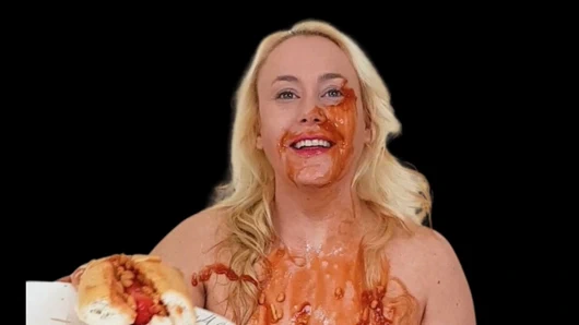 Kuru fasulye ve sosisle banyo yapmak – milf michellexm