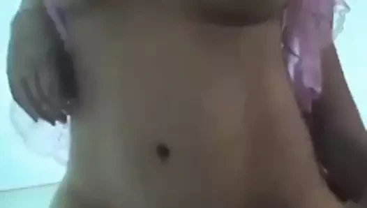 Arap kız seksi vücut gösteren ve dans