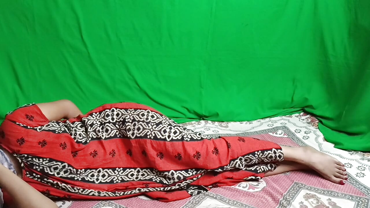 Hintçe seste amcık desi yenge devar ve kocası tarafından sert sikiliyor full hd 4k video 2025