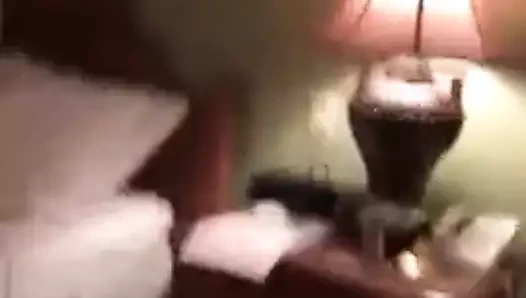 karısı üzerinde ona geri içinde siyah horoz cennet