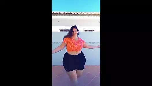 süper thicc avrupa latina itibaren