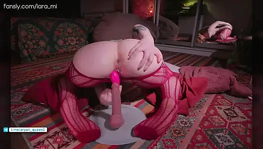 -OMG! Ateşli amcığıma derin penetrasyon! - Aryan Queen