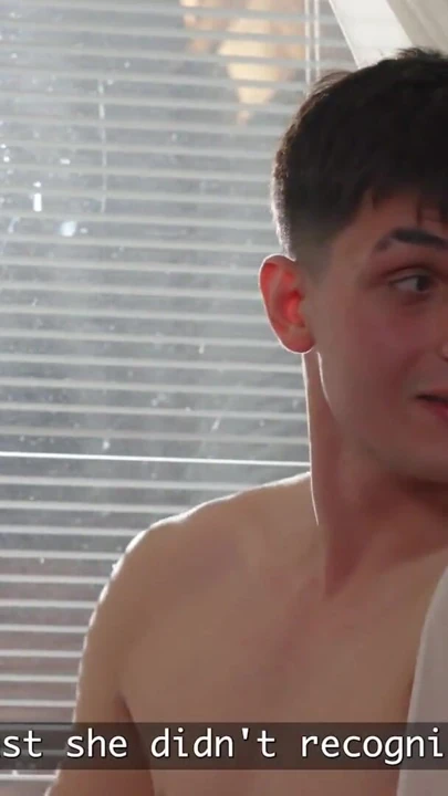 SHAME4K. Azgın orta yaşlı seksi kadın genç adam onu siktiğinde buna bayılıyor | Klip 1