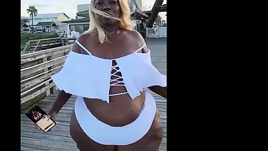 Mochaswallows'un tahta kaldırım sürtüğü Strut