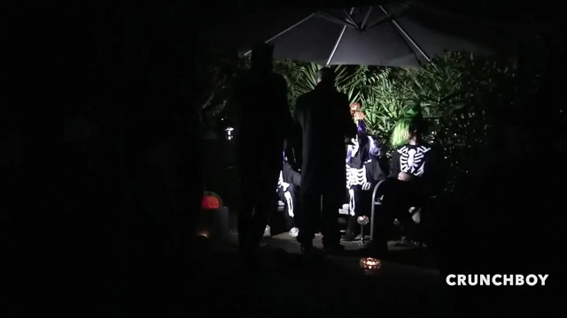 Princ gece cadılar bayramı için sikiliyor