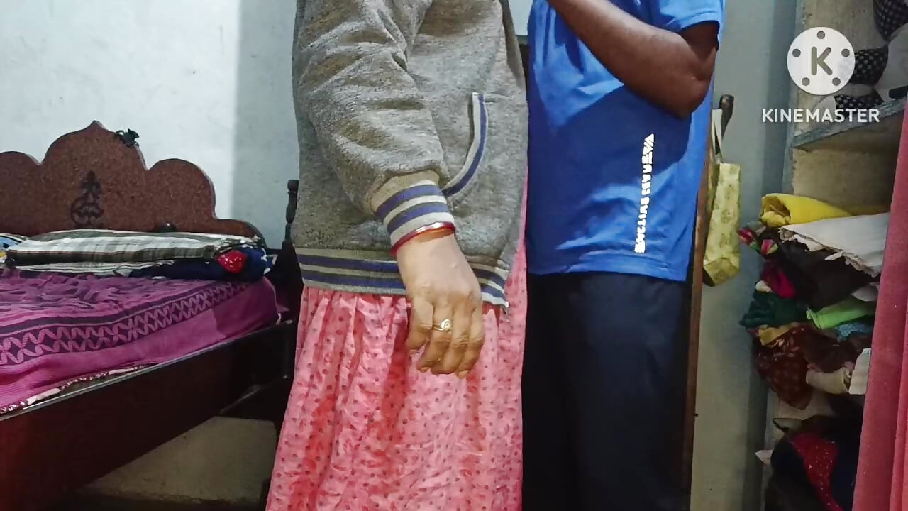 Ateşli 🔥 Hintli Telugu çiftin romantizmi ve numara yapıyor