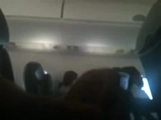 pokazujem kurac u avionu