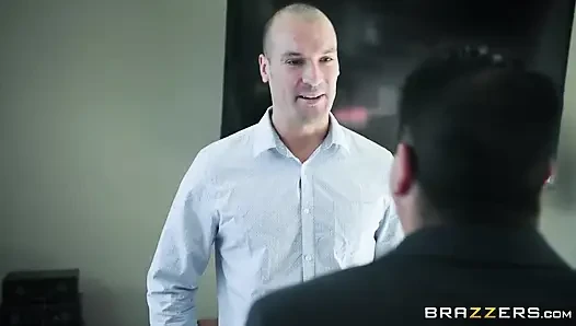 Brazzers - aubrey sinclair babasının çalışanını baştan çıkarmak için sabırsızlanıyor yaraklara aç bir sürtük