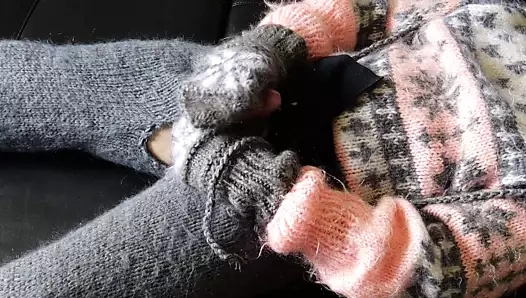 Pembe ve gri tiftik balıkçı yaka catsuit ve boşalma yükü