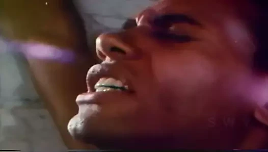 Lisa, bay ile tanışır. büyük