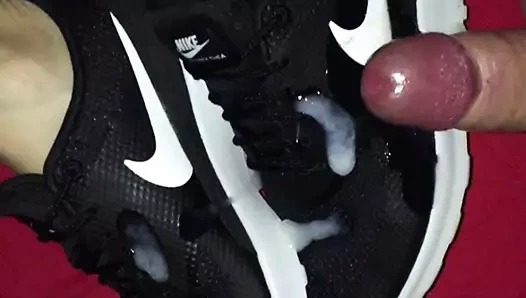 Nike hava max thea cumshot