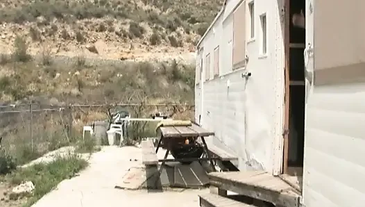 Lezbiyenler büyük memeli sarışın amcık yalıyor üçlü grup seks