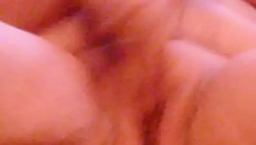 Robbie cums içinde bir sandalye pt