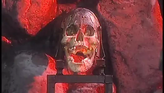 Büyük memeli hatun ıslak amına sert yarak alıyor